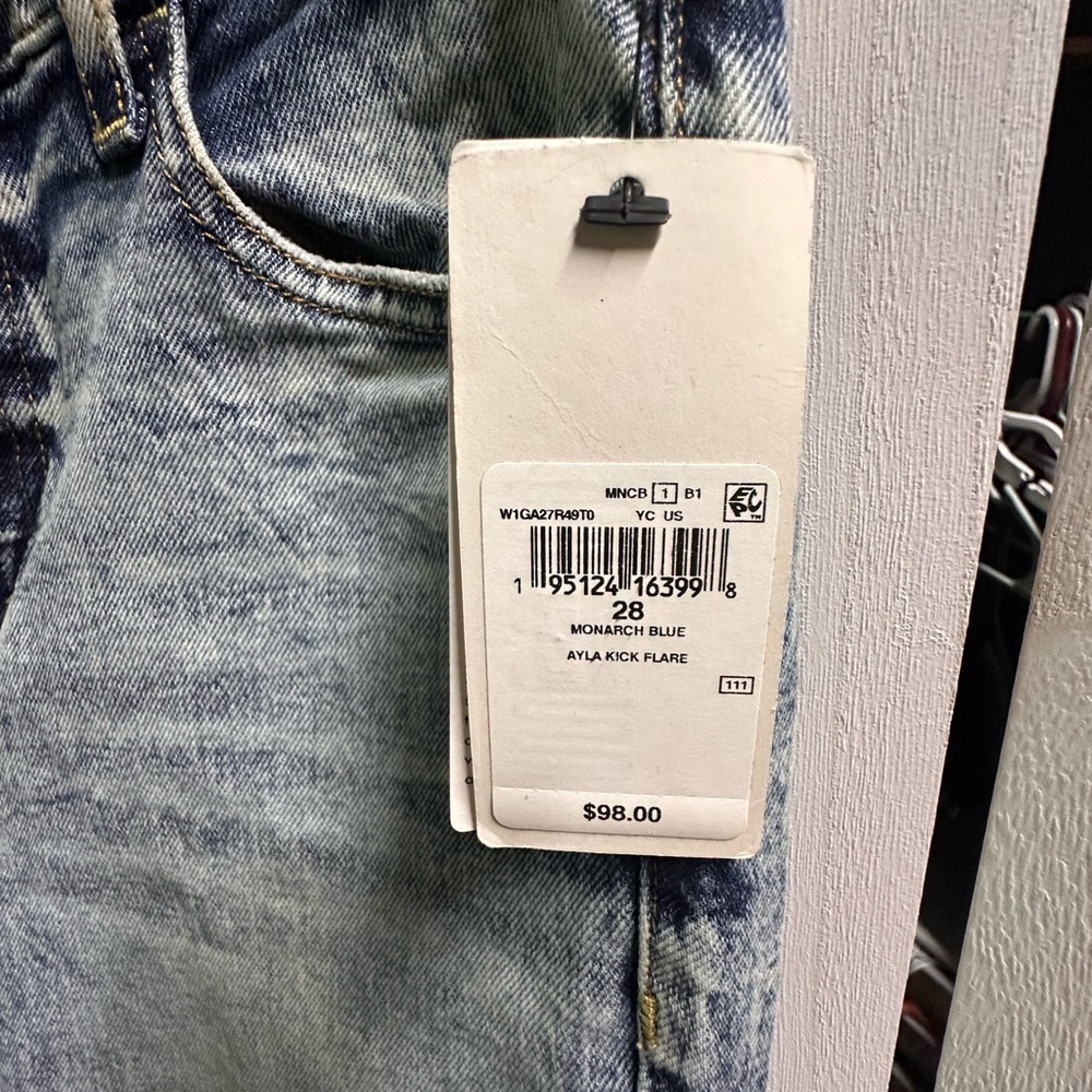 Guess Ayla High Rise Kick Flare Jeans Size 28 - Picture 7 of 15